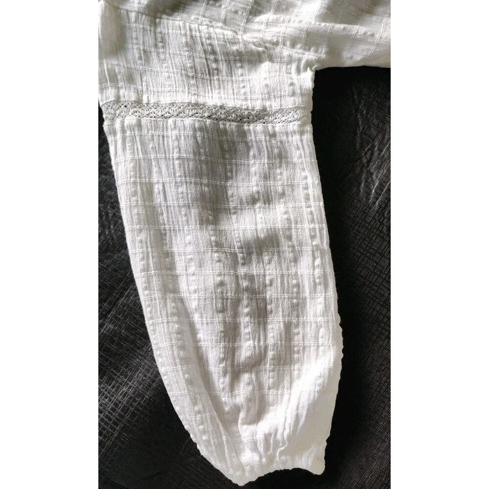 Aerie Women’s Romper Small White Textured V-Neck Button Front Pockets Coastal - Picture 3 of 14